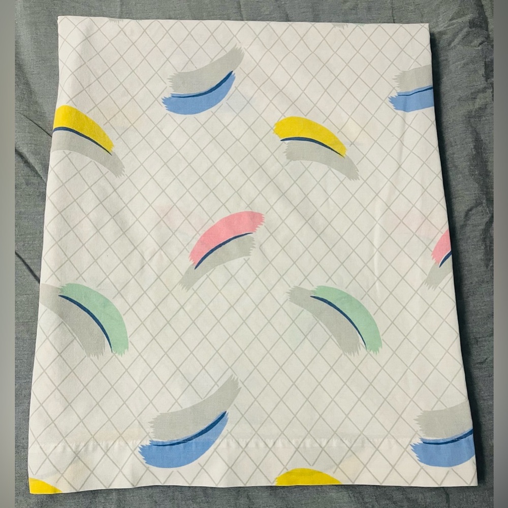 1980s Vintage Pastel Coloured Abstract/Geometric Twin Size Flatbed Bed Sheet